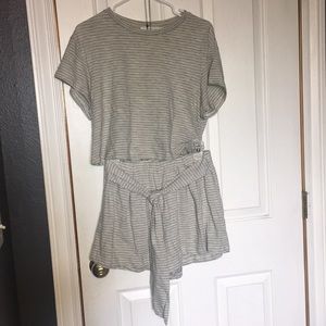 Two piece set-stripes